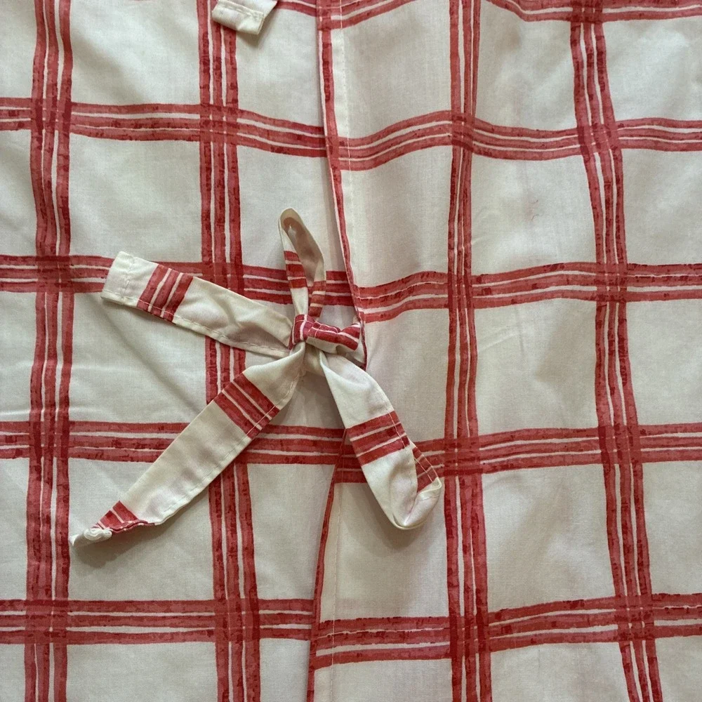 Nina Campell Home Pair Euro Pillow Shams 28x28 Red / White Check Quilted